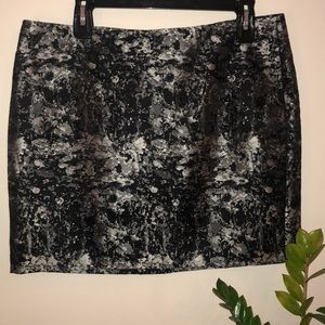 Banana republic Mini skirt black and gray abstract